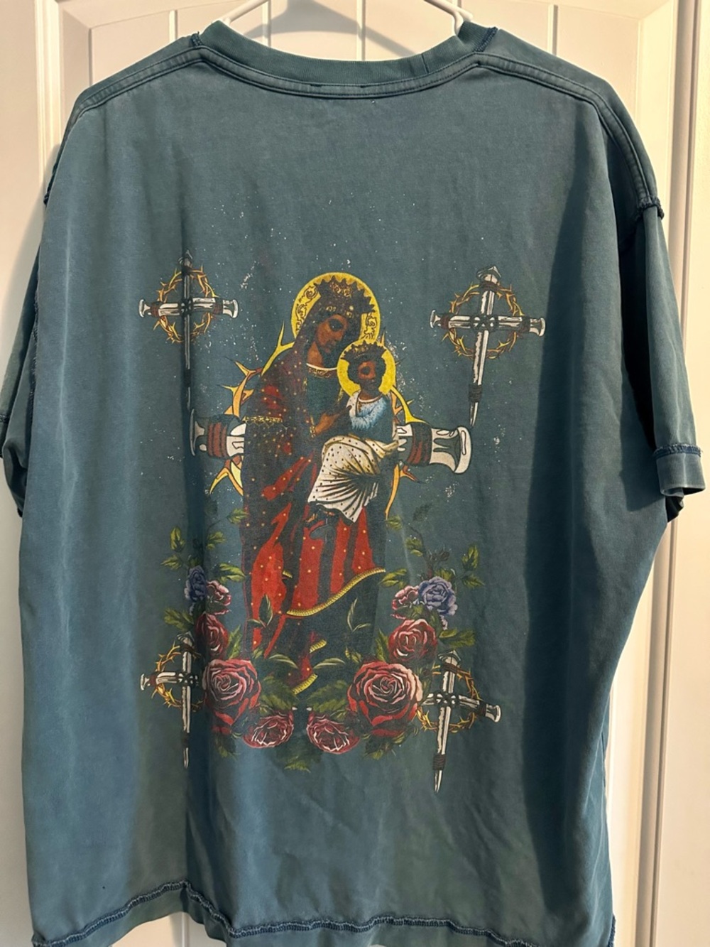Vintage-Style Marian Catholic Graphic T-Shirt | Men’s Medium | - Picture 3 of 3